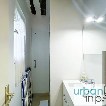 Urban Flat 192 - Cosy Flat Basfour *